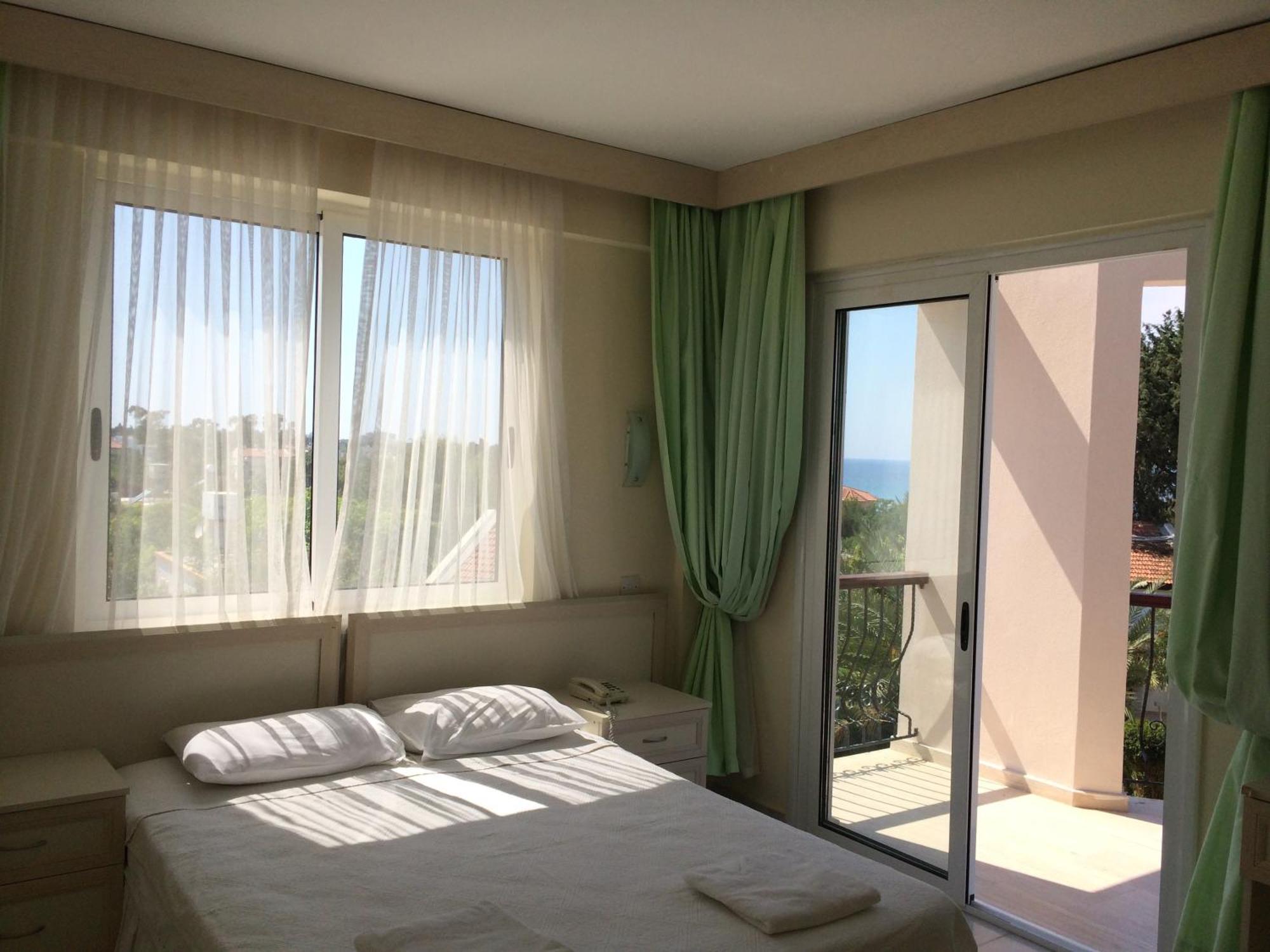 The Prince Inn Hotel & Villas Agios Georgios  Exterior photo