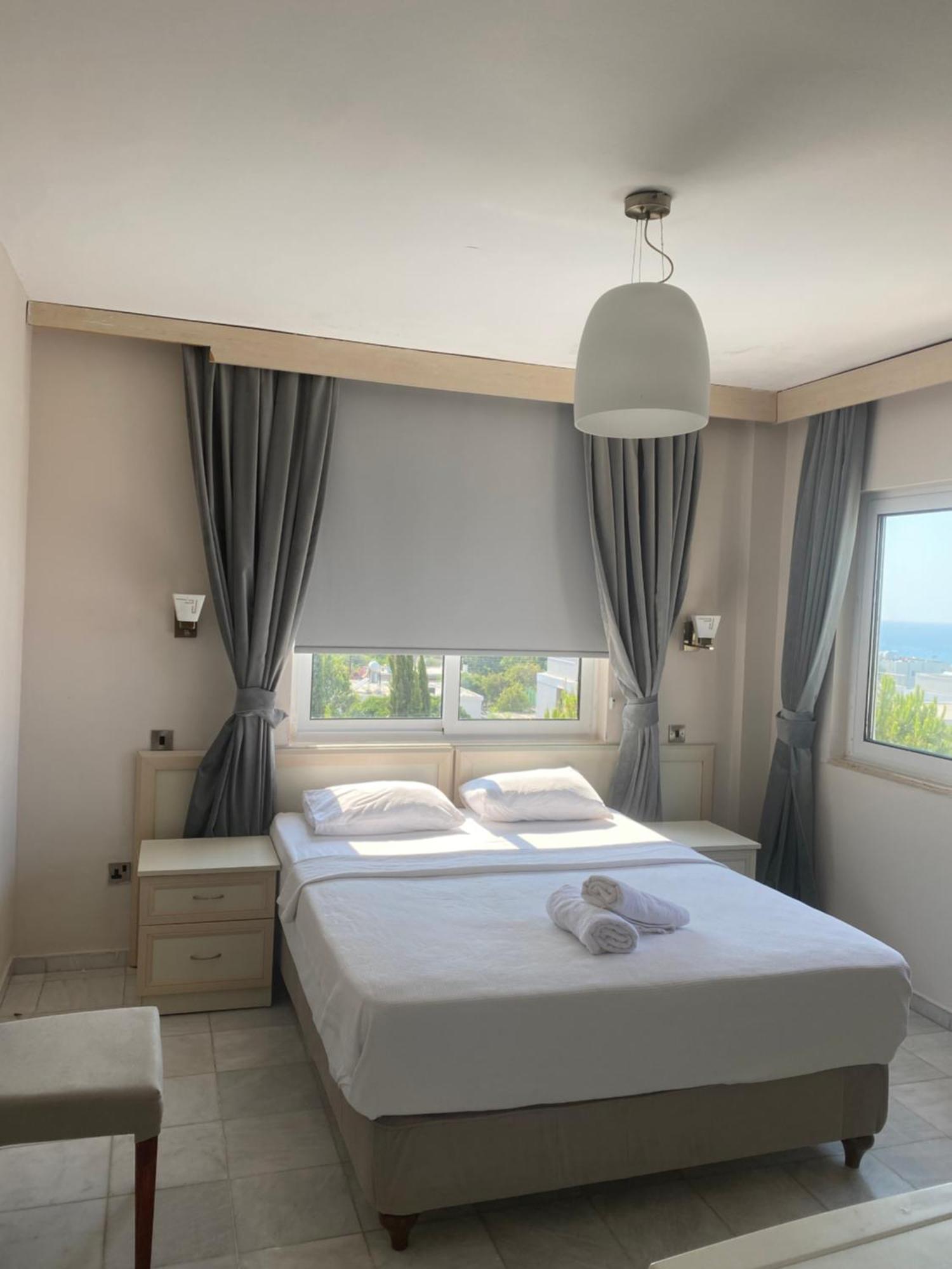 The Prince Inn Hotel & Villas Agios Georgios  Exterior photo