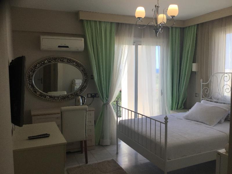 The Prince Inn Hotel & Villas Agios Georgios  Exterior photo