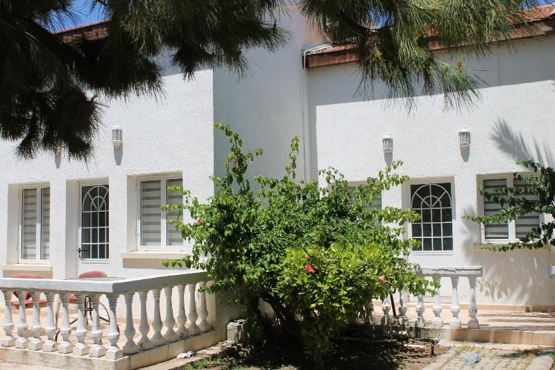 The Prince Inn Hotel & Villas Agios Georgios  Exterior photo
